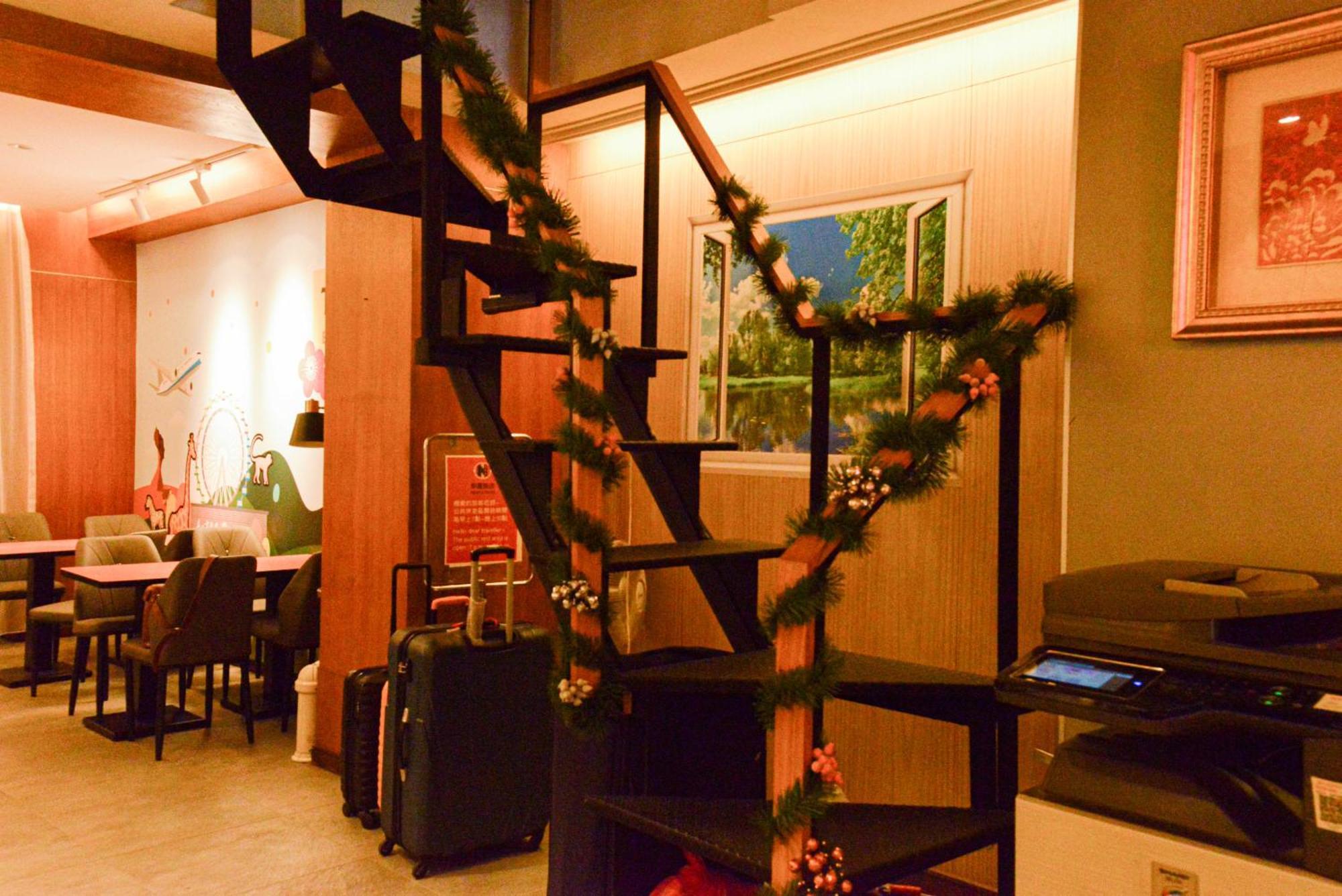 新麗旅店 Newful Hotel Taipei Bagian luar foto