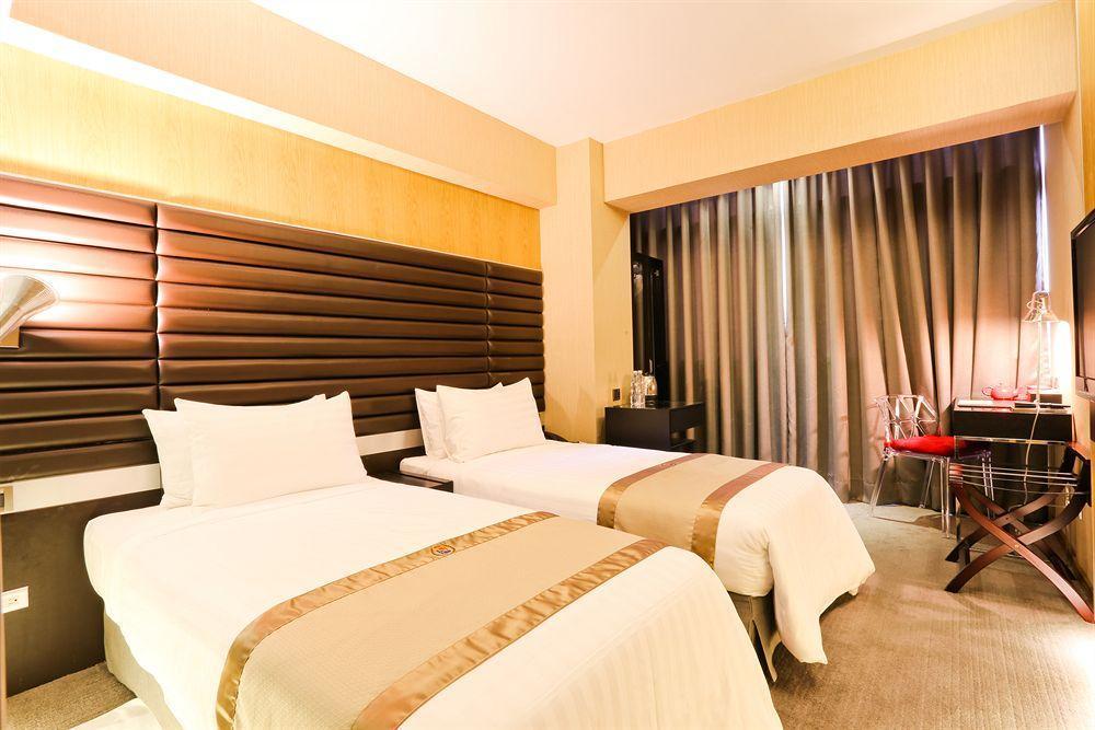 新麗旅店 Newful Hotel Taipei Bagian luar foto
