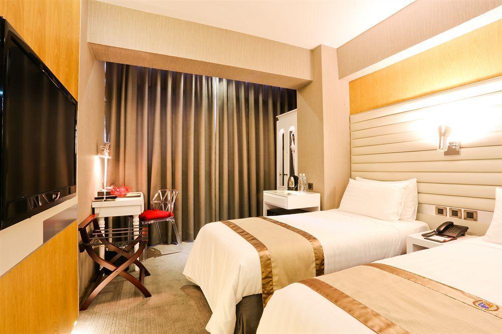 新麗旅店 Newful Hotel Taipei Bagian luar foto